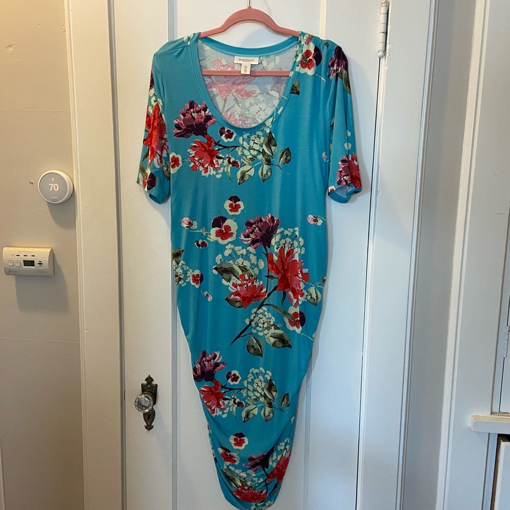 Ruched midi maternity dress